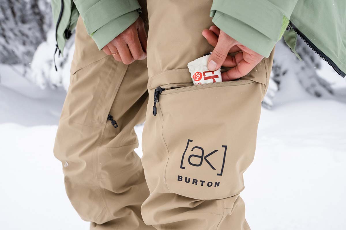 Relaxed fit snowboard on sale pants